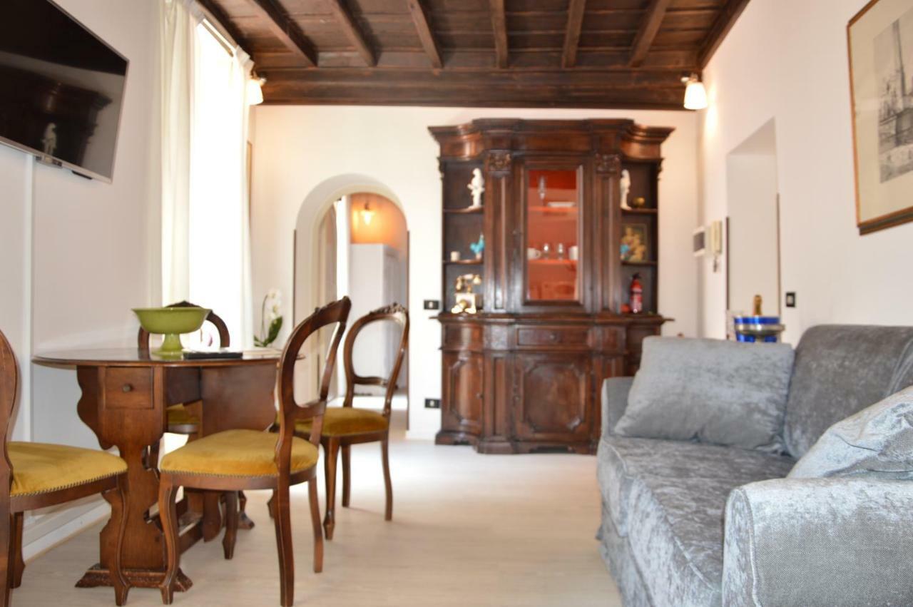 Historic Center - Elegant With Charming Antiques - Raffaello Lejlighed *